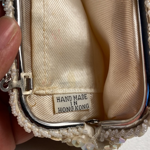 Sequin and Beaded Handbag - Picture 5 of 9